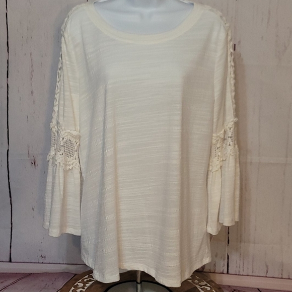 new directions Tops - NEW DIRECTIONS Ivory Blouse